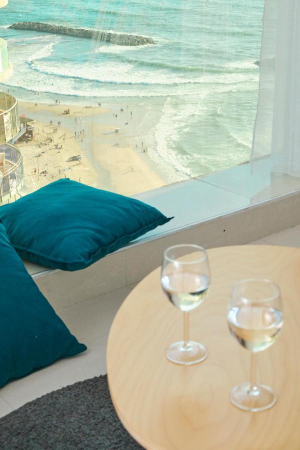 Appartement Sunny Sea View Studio à Herzelia Extérieur photo