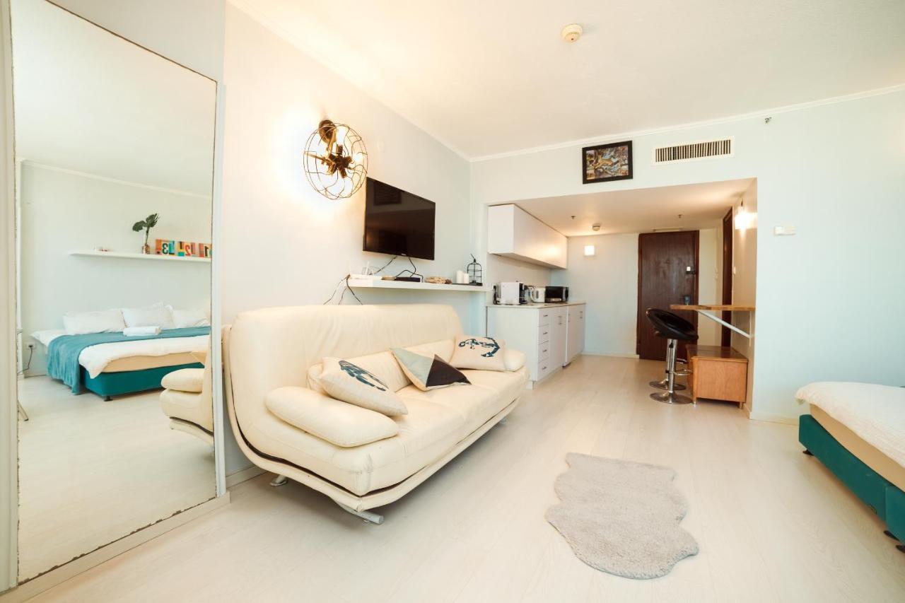 Appartement Sunny Sea View Studio à Herzelia Extérieur photo